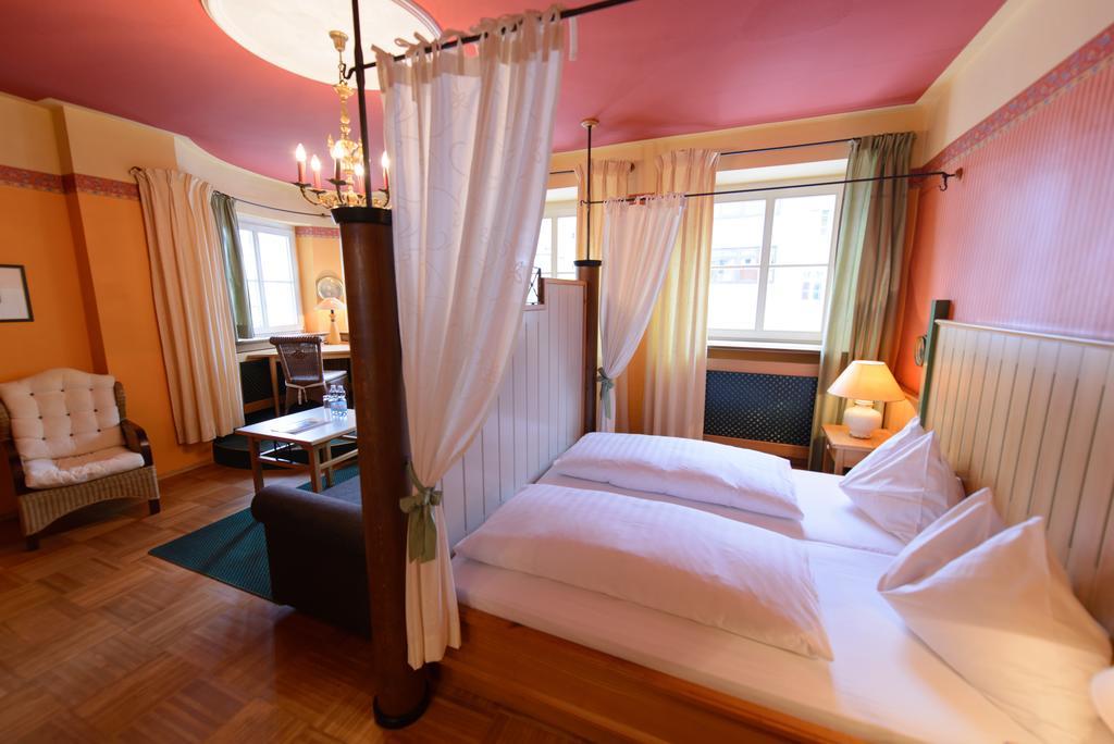 Gasthof Hotel Zweimueller Grieskirchen Quarto foto